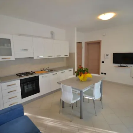 公寓 Modern Downtown Flat Near The 罗索利纳马雷