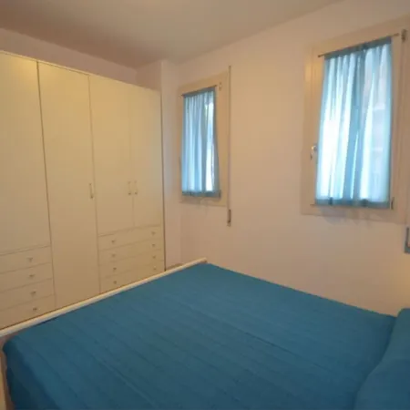 Modern Downtown Flat Near The 罗索利纳马雷